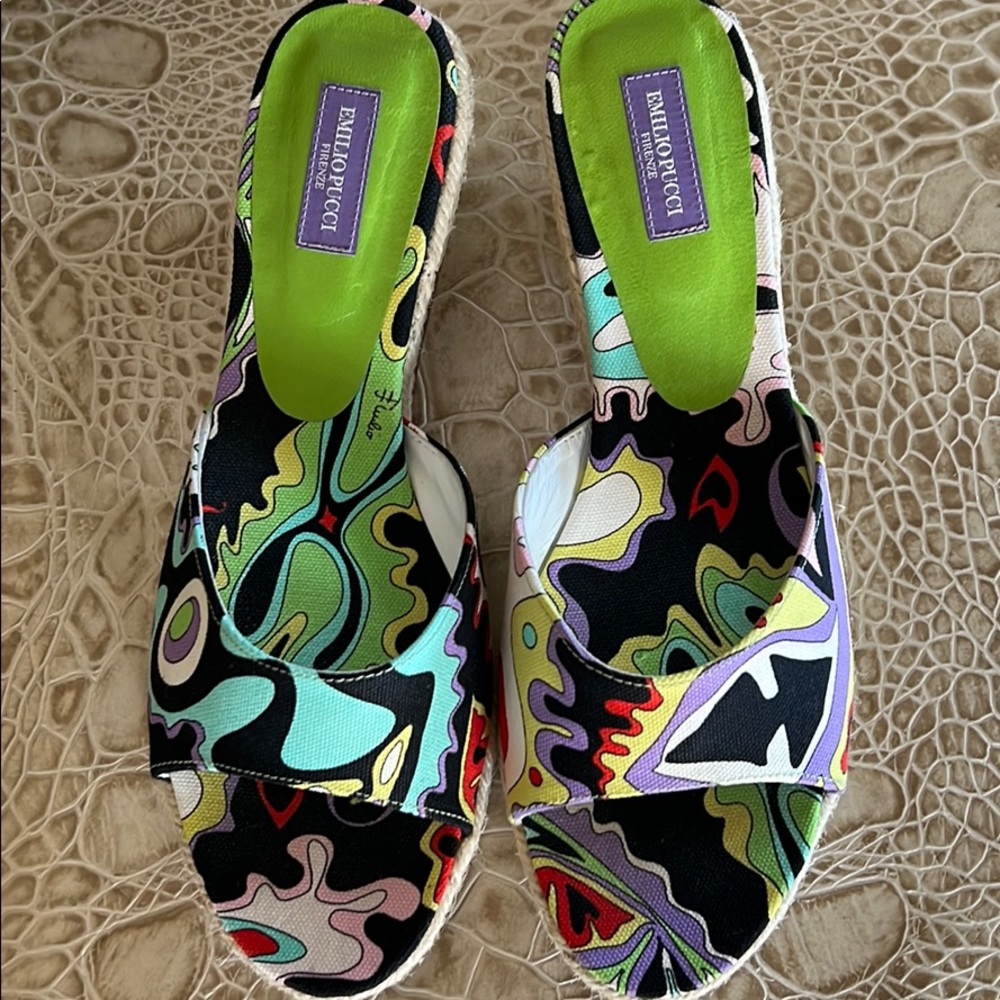 VINTAGE sandals